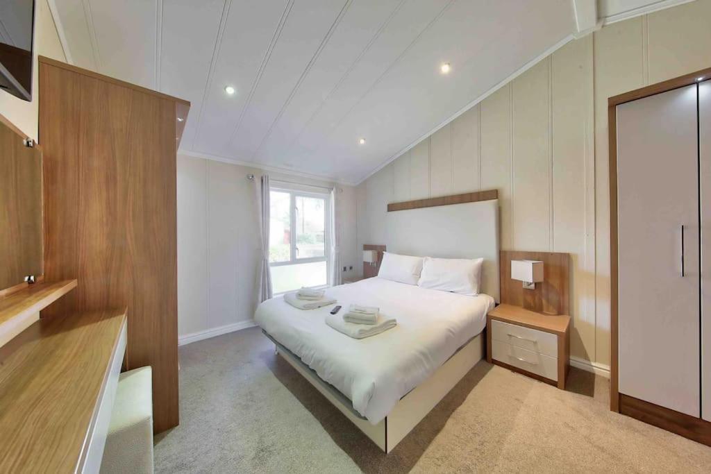 New Forest Lodge - 194 No Pets Fordingbridge Εξωτερικό φωτογραφία